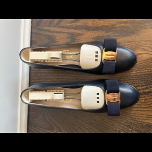 Salvatore Ferragamo Vara Bow Pump